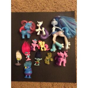 11 Misc Toy/Figurines/Collectables B37
